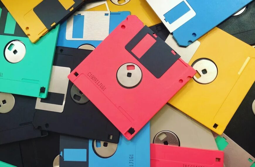 use of floppy disks in Japan