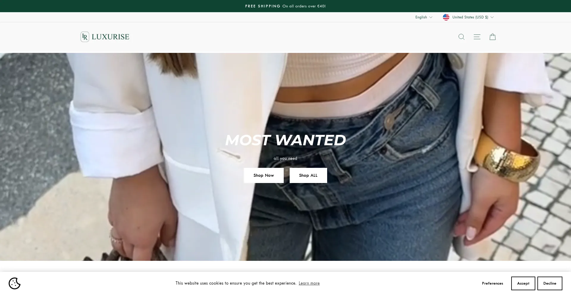 Website screenshot of Luxurisefashion.com